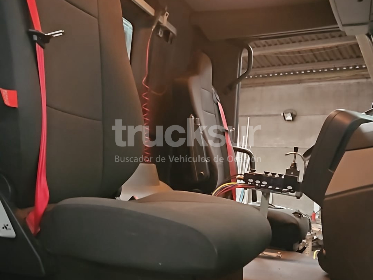 Camion ampliroll RENAULT C430.26 6X2: photos 12 Camion ampliroll RENAULT C430.26 6X2: photos 12