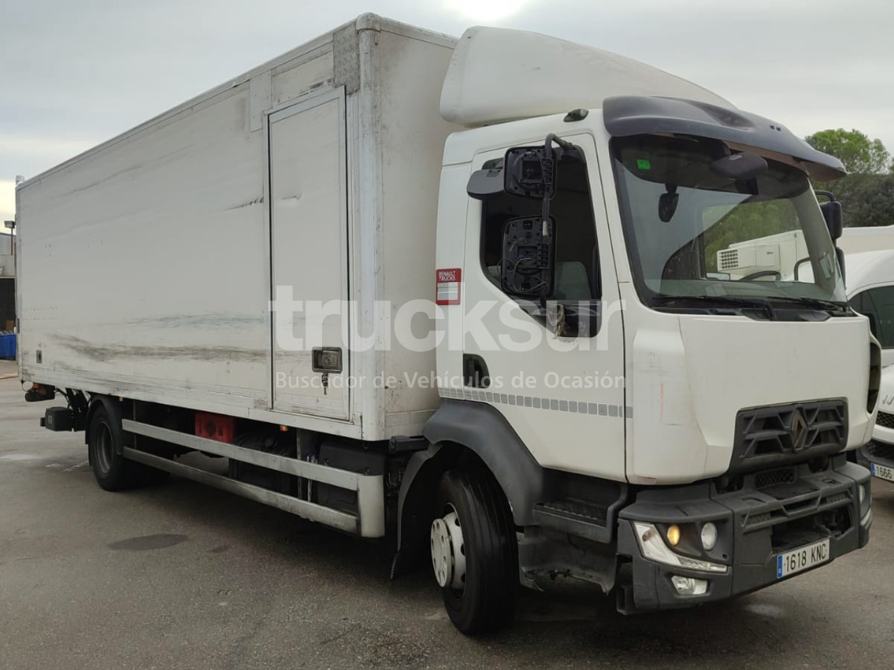 RENAULT D 14.240 - Camion fourgon: photos 2 RENAULT D 14.240 - Camion fourgon: photos 2