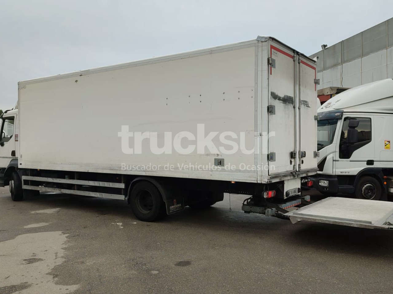 RENAULT D 14.240 - Camion fourgon: photos 5 RENAULT D 14.240 - Camion fourgon: photos 5