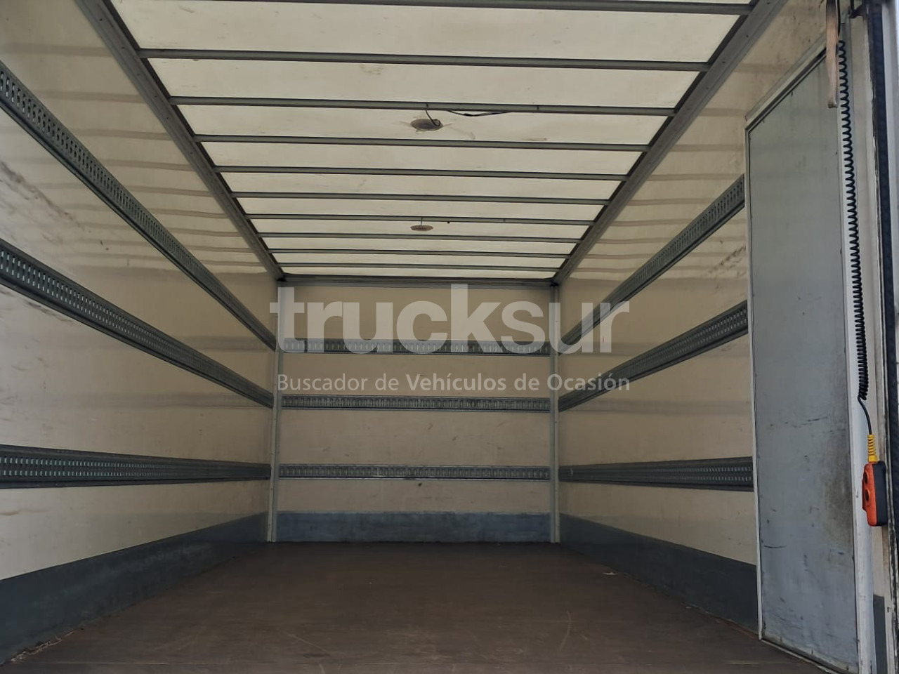 RENAULT D12.240 en leasing occasion RENAULT D12.240: photos 8