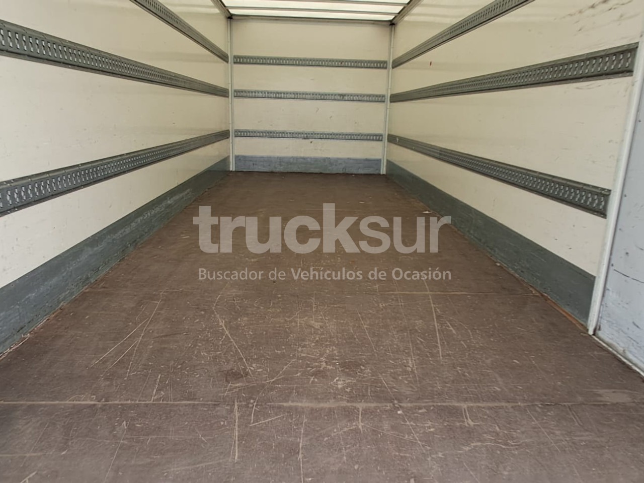 RENAULT D12.240 en leasing occasion RENAULT D12.240: photos 26