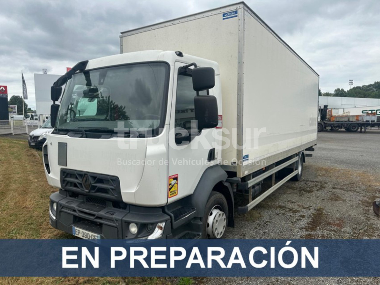 RENAULT D240.16 - Camion isothermique: photos 1 RENAULT D240.16 - Camion isothermique: photos 1