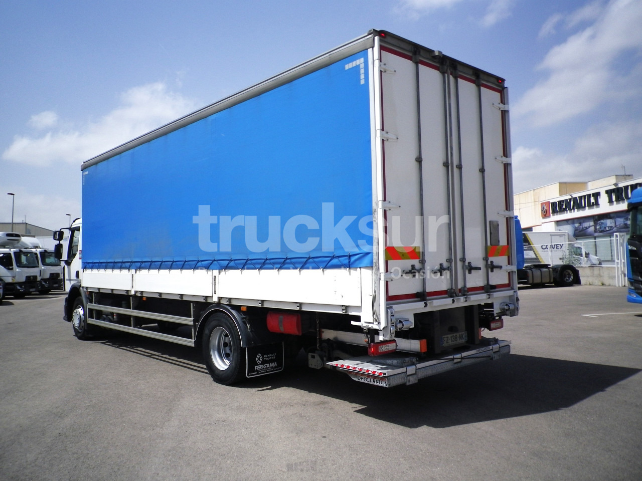 RENAULT D320.18 - Camion à rideaux coulissants: photos 5 RENAULT D320.18 - Camion à rideaux coulissants: photos 5