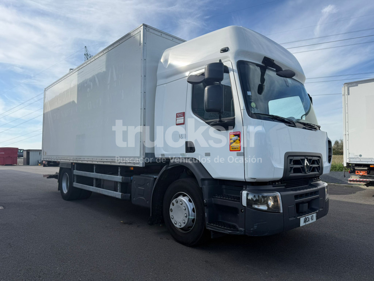 RENAULT D320.18 - Camion fourgon: photos 2 RENAULT D320.18 - Camion fourgon: photos 2