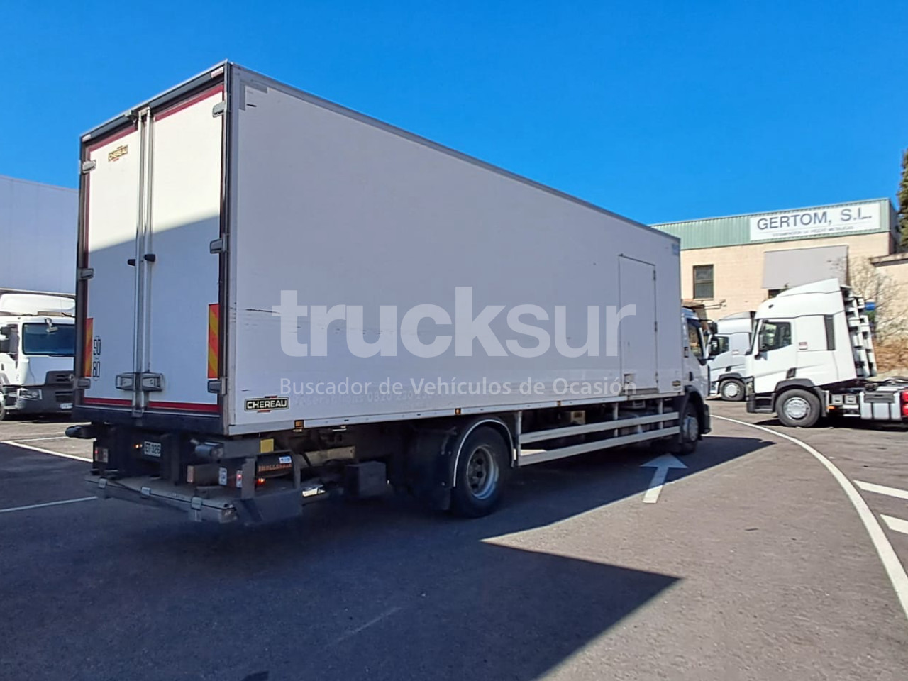 RENAULT D320.18 - Camion frigorifique: photos 3 RENAULT D320.18 - Camion frigorifique: photos 3