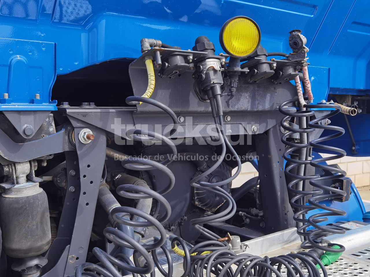 Tracteur routier IVECO STRALIS AS440S46T/P HI-WAY: photos 8