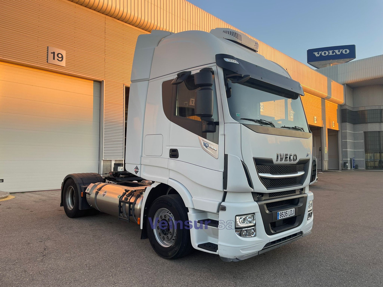 IVECO AT440S45T/P - Tracteur routier: photos 1 IVECO AT440S45T/P - Tracteur routier: photos 1