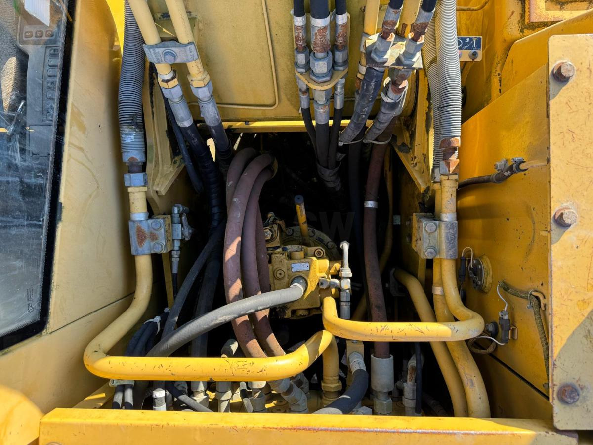 Pelle sur chenille Caterpillar 312BL: photos 13