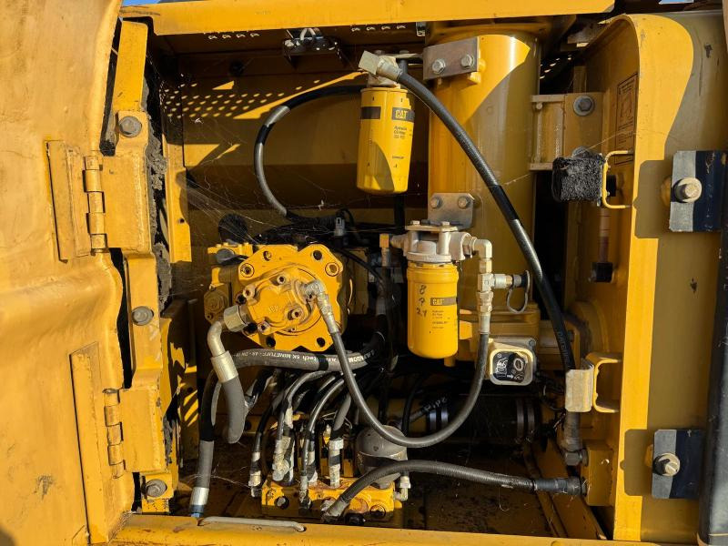 Pelle sur chenille Caterpillar 312BL: photos 11