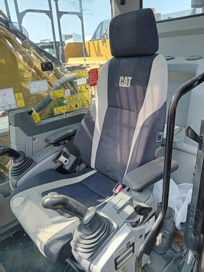 Pelle sur chenille Caterpillar 320EL: photos 8 Pelle sur chenille Caterpillar 320EL: photos 8