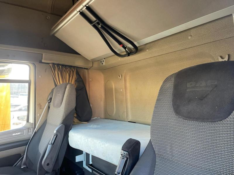 Camion à rideaux coulissants DAF CF75 310: photos 8 Camion à rideaux coulissants DAF CF75 310: photos 8