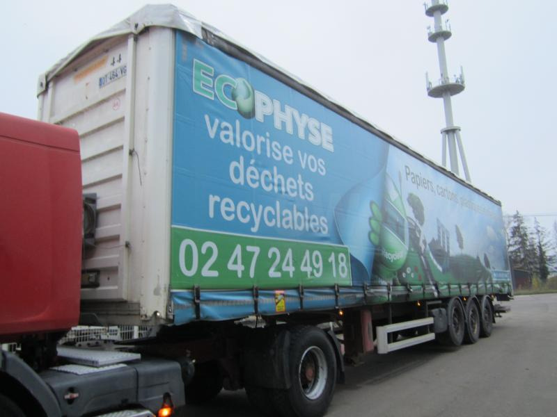 Fruehauf - Semi-remorque rideaux coulissants: photos 1 Fruehauf - Semi-remorque rideaux coulissants: photos 1