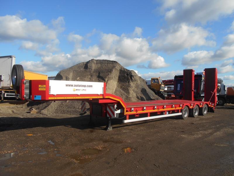 Invepe - Semi-remorque surbaissé: photos 1 Invepe - Semi-remorque surbaissé: photos 1