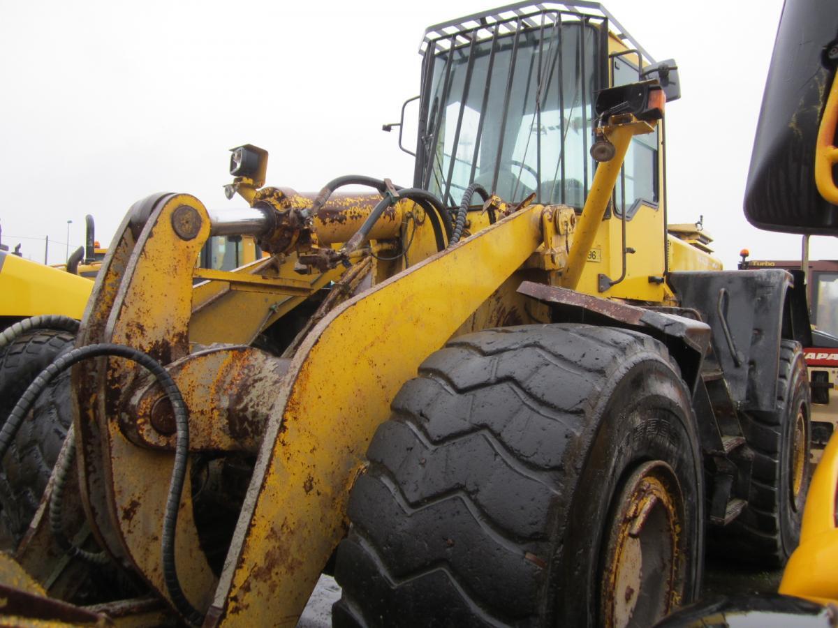Komatsu WA420-3 active - Chargeuse sur pneus: photos 4 Komatsu WA420-3 active - Chargeuse sur pneus: photos 4