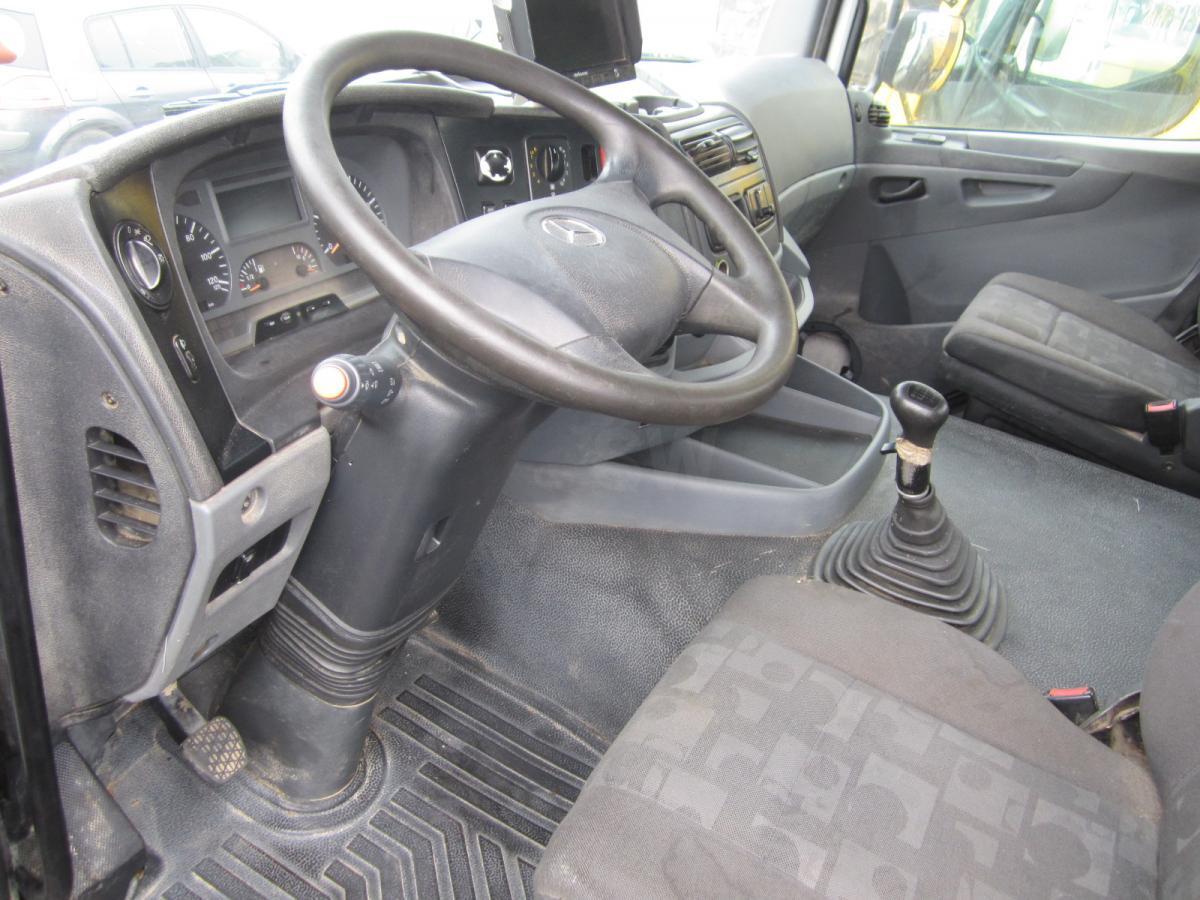 Photo d'intérieur 1: Camion benne Mercedes Axor 3240