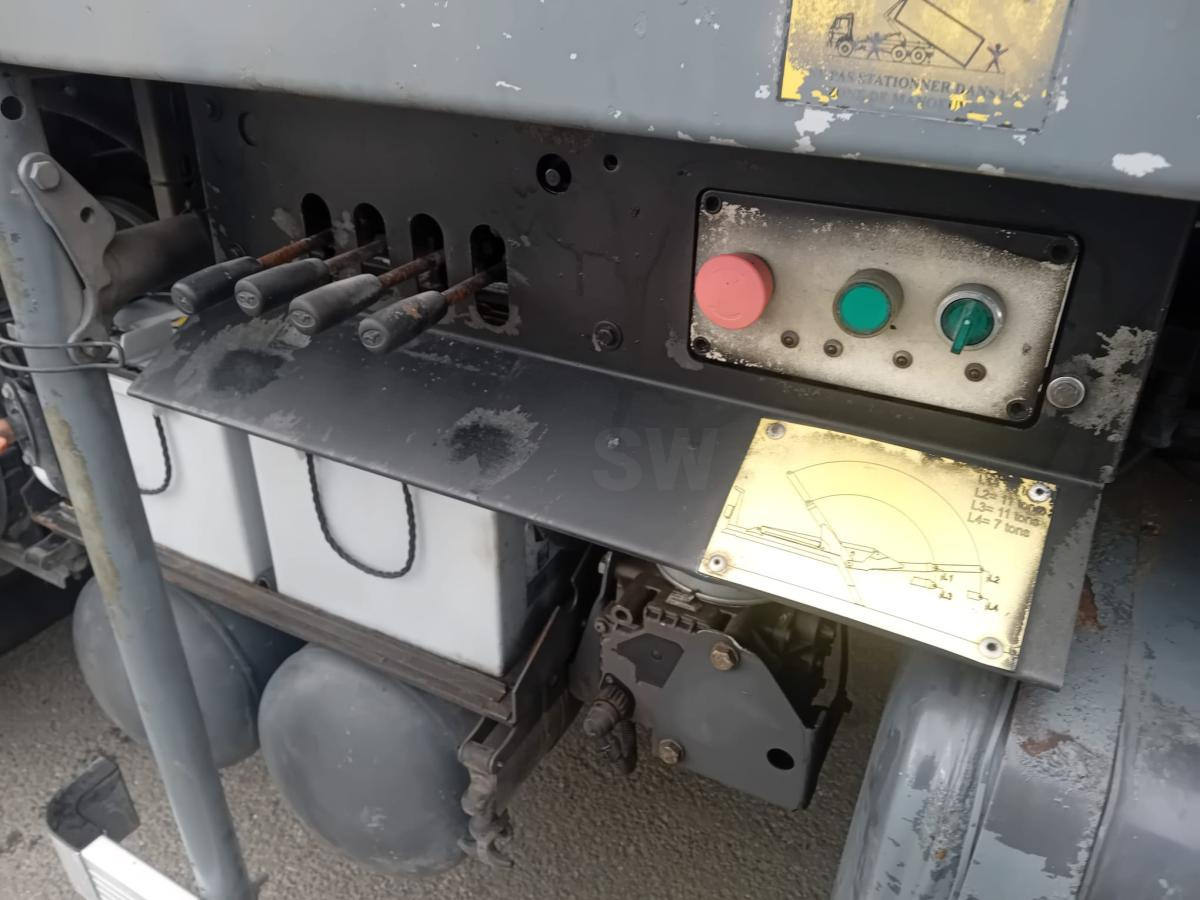 Renault Kerax 430 DXI - Camion multibenne: photos 5 Renault Kerax 430 DXI - Camion multibenne: photos 5