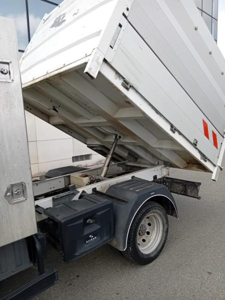 Renault Maxity 120 DXI - Utilitaire benne: photos 2 Renault Maxity 120 DXI - Utilitaire benne: photos 2
