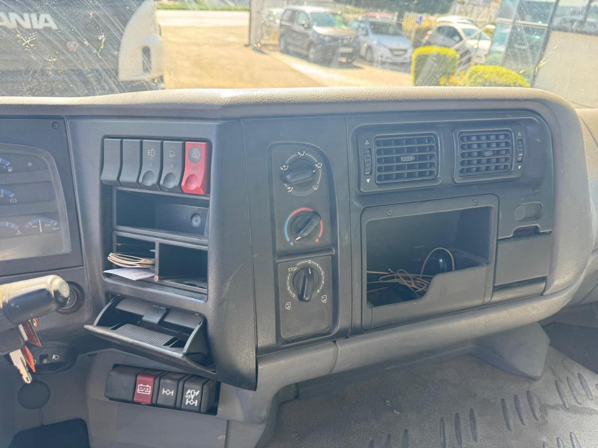 Camion citerne pour transport de carburant Renault Premium 270 DCI: photos 19