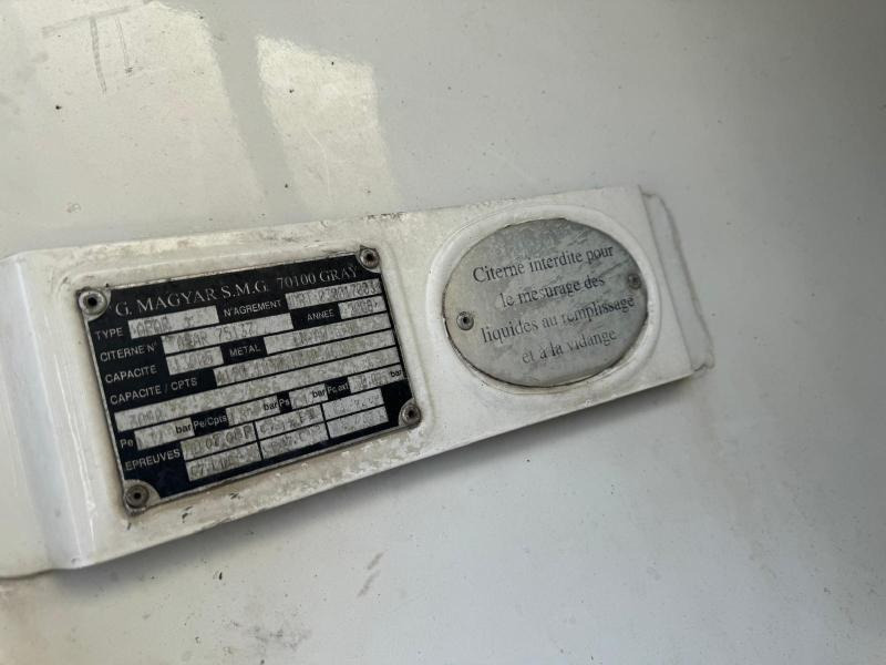 Camion citerne pour transport de carburant Renault Premium: photos 6 Camion citerne pour transport de carburant Renault Premium: photos 6