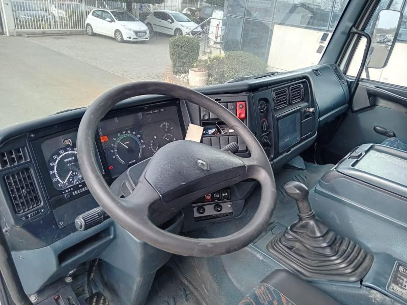 Renault Premium - Camion citerne: photos 3 Renault Premium - Camion citerne: photos 3