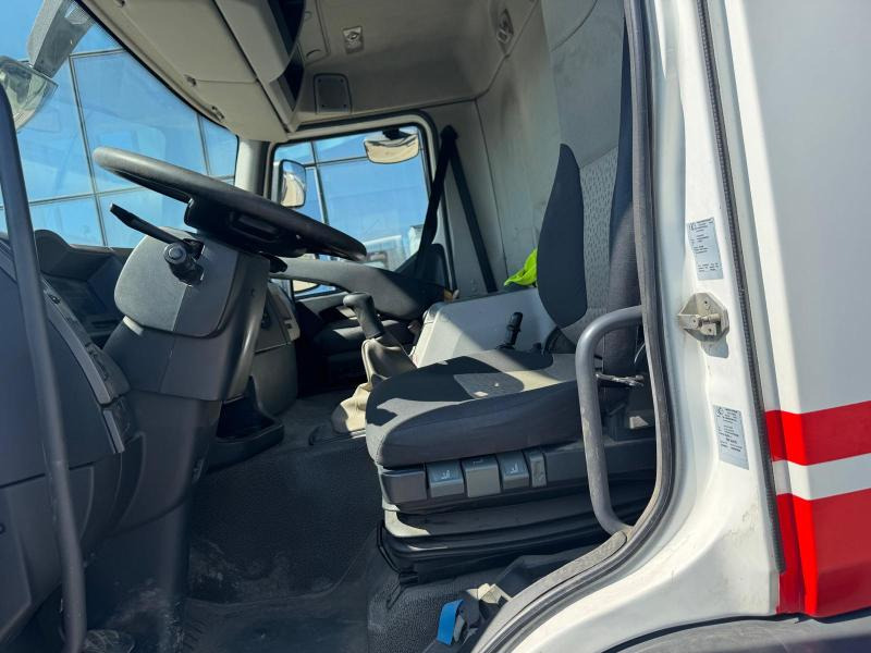 Camion citerne pour transport de carburant Renault Premium: photos 19 Camion citerne pour transport de carburant Renault Premium: photos 19