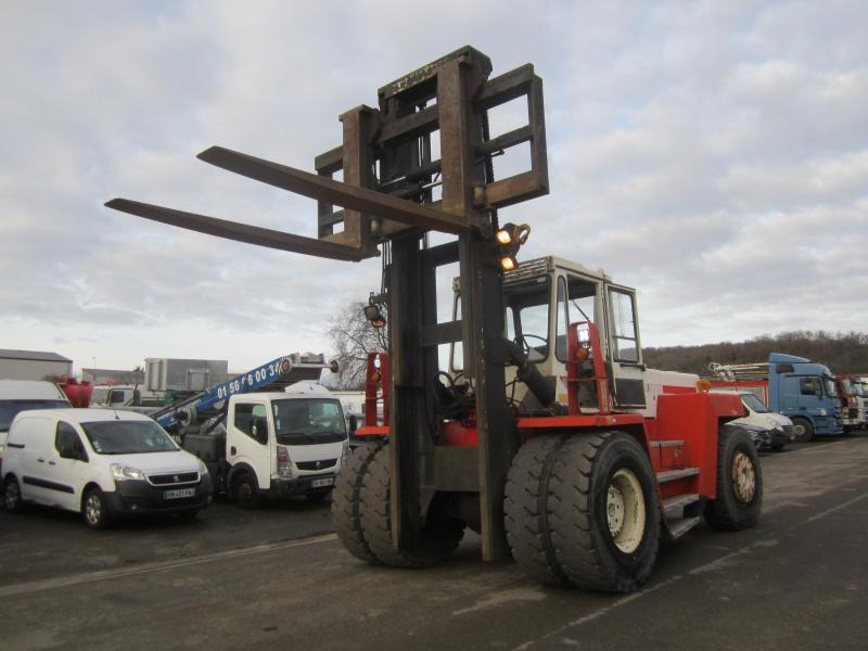 Chariot porte-conteneur Svetruck 18190
