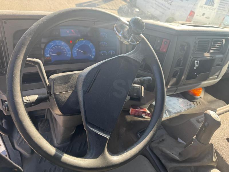 Tracteur routier Renault Premium 370 DCI: photos 17