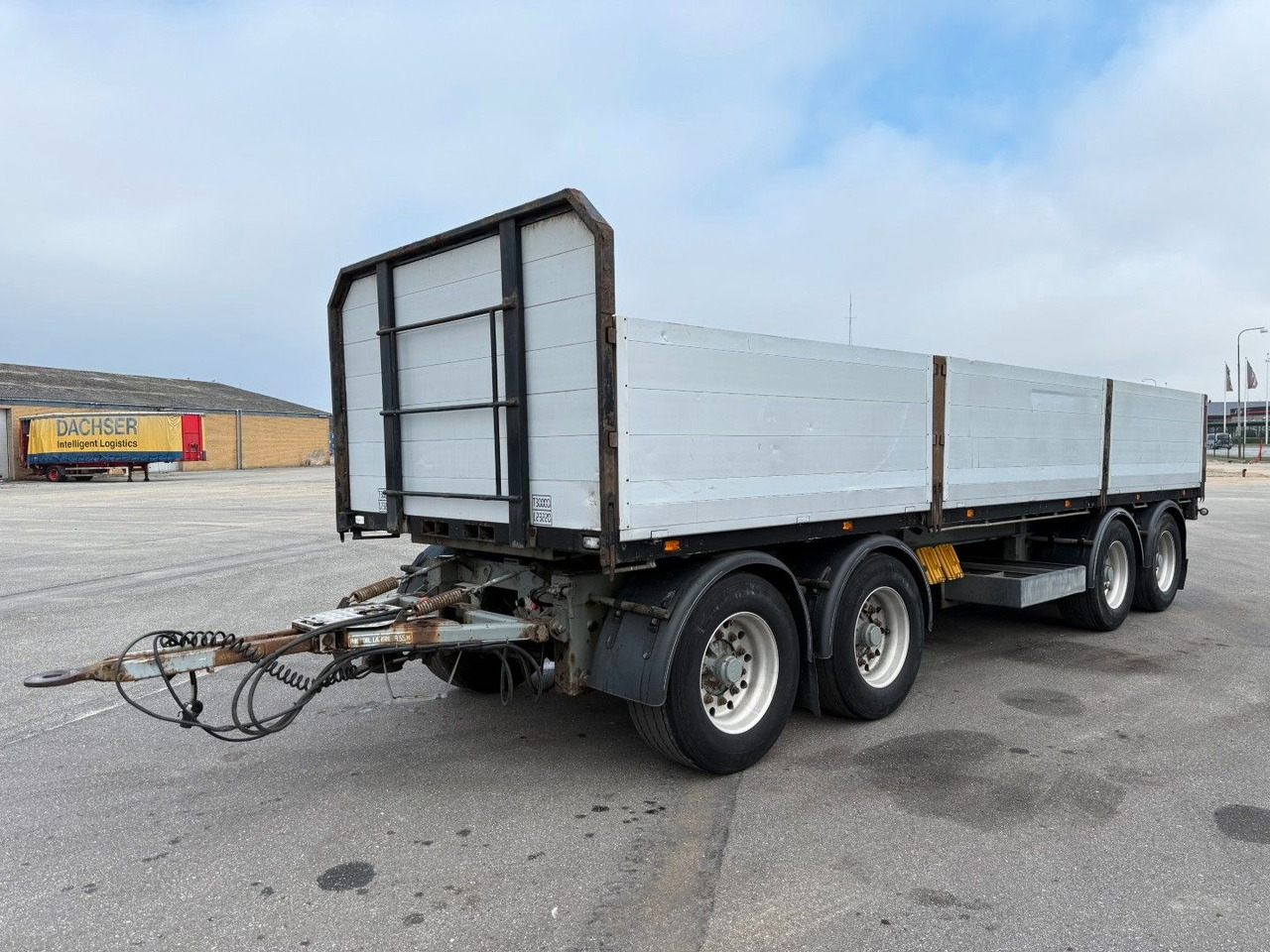 HFR 30 t. 4 axle Platform 8,15 m. - Remorque plateau: photos 1 HFR 30 t. 4 axle Platform 8,15 m. - Remorque plateau: photos 1