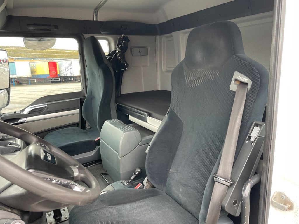 Photo d'intérieur 1: Châssis cabine MAN TGS 26.440 6x2*4 ADR Fahrgestell Euro 6 MAN TGS 26.440 6x2*4 ADR Fahrgestell Euro 6