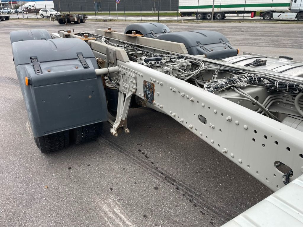 Châssis cabine MAN TGS 26.440 6x2*4 Euro 6 Chassis ADR MAN TGS 26.440 6x2*4 Euro 6 Chassis ADR: photos 9 Châssis cabine MAN TGS 26.440 6x2*4 Euro 6 Chassis ADR MAN TGS 26.440 6x2*4 Euro 6 Chassis ADR: photos 9