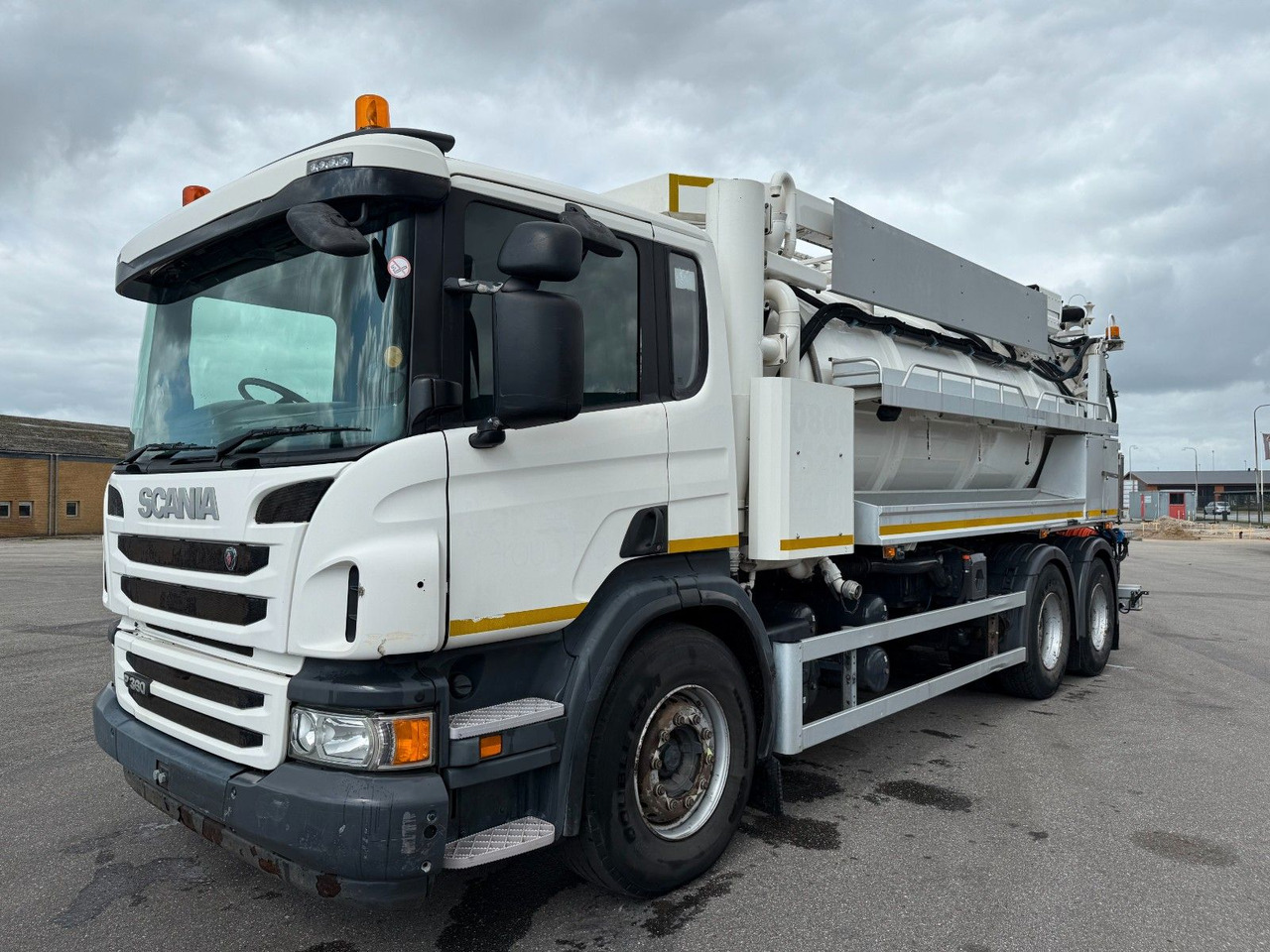 Scania P360 Euro 6 6x4 RHD Hvidtved Larsen FlexLine 312 - Camion hydrocureur: photos 2 Scania P360 Euro 6 6x4 RHD Hvidtved Larsen FlexLine 312 - Camion hydrocureur: photos 2