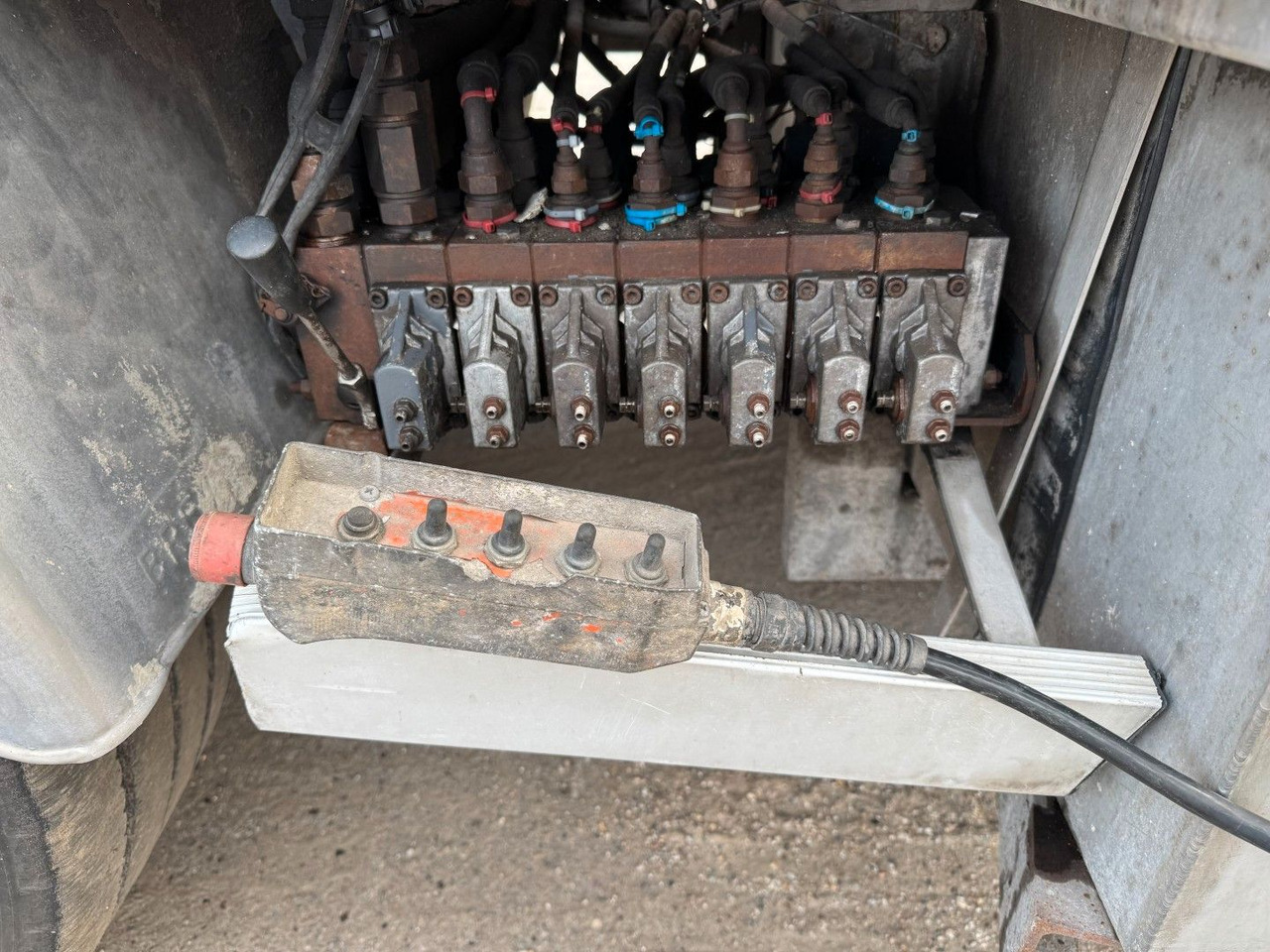 Camion hydrocureur Scania R450 4x2 Euro 6 Disab Centurion LN20 Sauglader: photos 22 Camion hydrocureur Scania R450 4x2 Euro 6 Disab Centurion LN20 Sauglader: photos 22