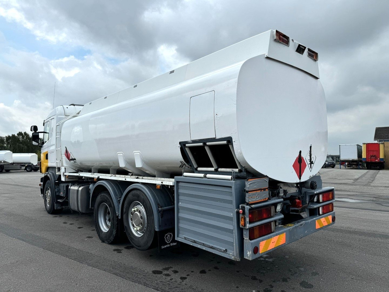 Scania R480 6x2*4 19.000 L ADR Tanktruck - Camion citerne: photos 4 Scania R480 6x2*4 19.000 L ADR Tanktruck - Camion citerne: photos 4