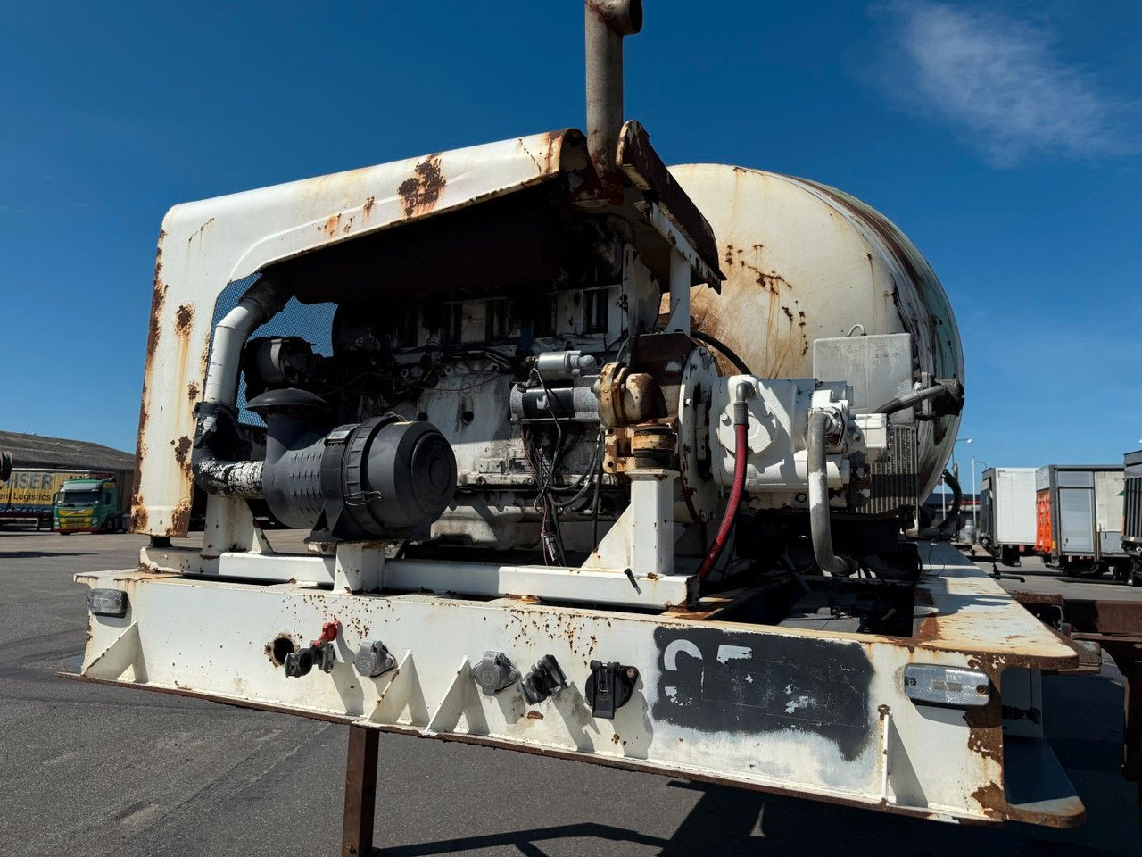 Le Cinena 12 m2 Baruval 2 axle Concrete trailer Lecinena 12 m3 Baruval 2 achse Beton/Concrete mixer - Semi-remorque: photos 5 Le Cinena 12 m2 Baruval 2 axle Concrete trailer Lecinena 12 m3 Baruval 2 achse Beton/Concrete mixer - Semi-remorque: photos 5