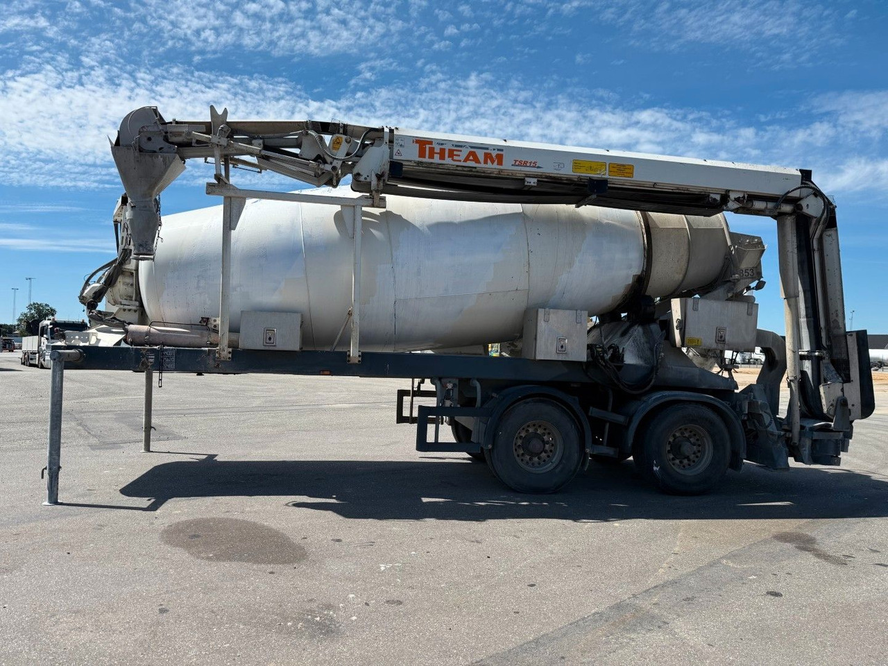 Mixer De Buf BM 12-36-2SPR m/ belt Theam TSR15 - Semi-remorque: photos 1 Mixer De Buf BM 12-36-2SPR m/ belt Theam TSR15 - Semi-remorque: photos 1