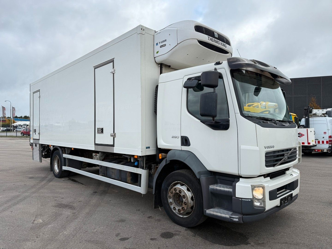 Volvo FL290 4x2 Thermo King T1200-R Euro 5 - Camion frigorifique: photos 2 Volvo FL290 4x2 Thermo King T1200-R Euro 5 - Camion frigorifique: photos 2