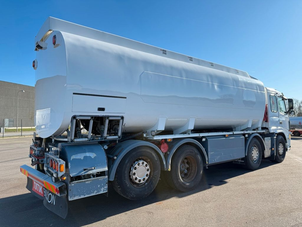 Volvo FM460 8x2*6 24.000 l. ADR Tank Volvo FM460 8x2*6 24.000 l. ADR Tanktruck - Camion citerne: photos 3 Volvo FM460 8x2*6 24.000 l. ADR Tank Volvo FM460 8x2*6 24.000 l. ADR Tanktruck - Camion citerne: photos 3