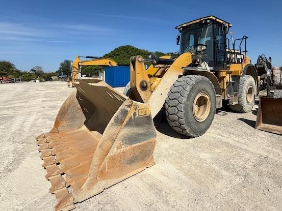 Caterpillar 950M - Chargeuse sur pneus: photos 1 Caterpillar 950M - Chargeuse sur pneus: photos 1