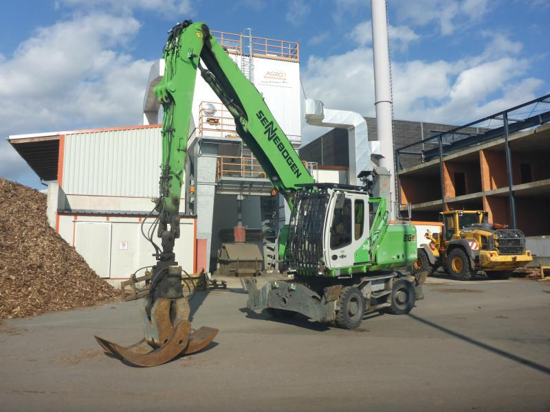 Sennebogen 818 - Pelle de manutention: photos 1 Sennebogen 818 - Pelle de manutention: photos 1