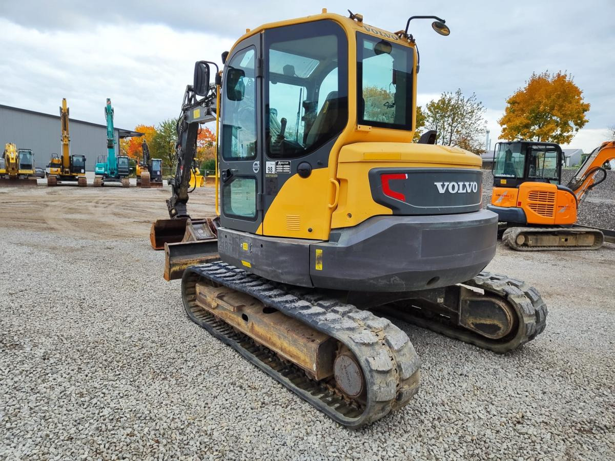 Volvo ECR88D - Mini pelle: photos 1 Volvo ECR88D - Mini pelle: photos 1