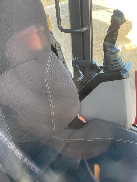 Volvo EW160E - Pelle sur pneus: photos 5 Volvo EW160E - Pelle sur pneus: photos 5