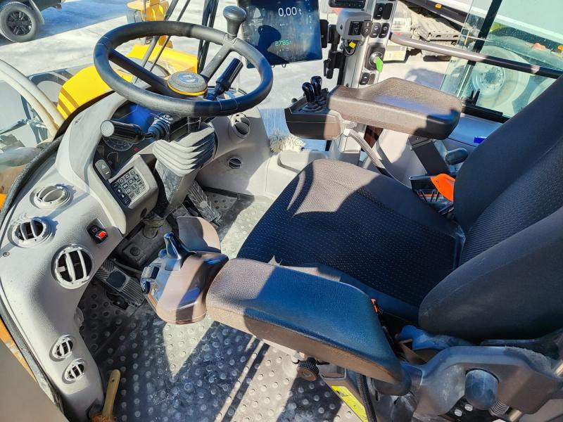 Volvo L180H Long Boom - Chargeuse sur pneus: photos 5 Volvo L180H Long Boom - Chargeuse sur pneus: photos 5