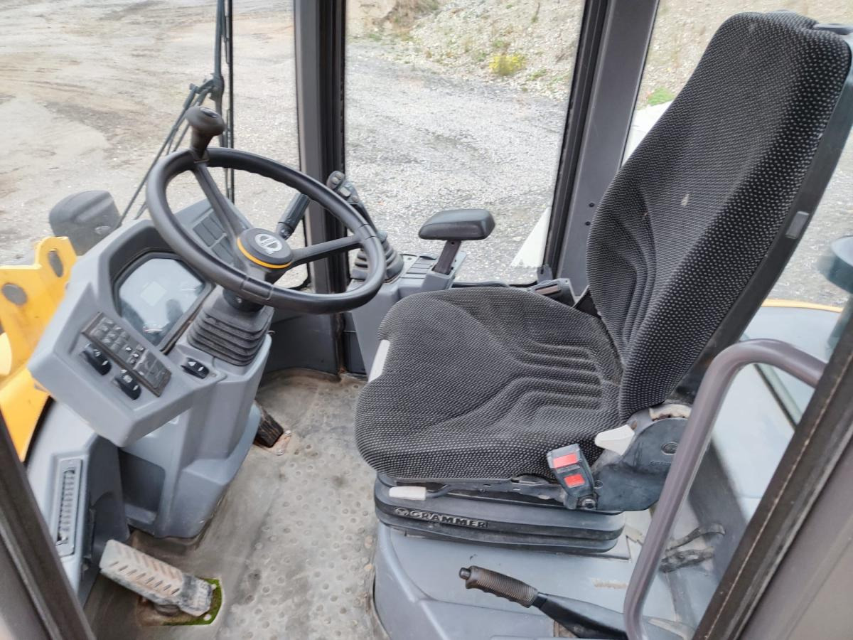 Volvo L30G - Chargeuse sur pneus: photos 4 Volvo L30G - Chargeuse sur pneus: photos 4