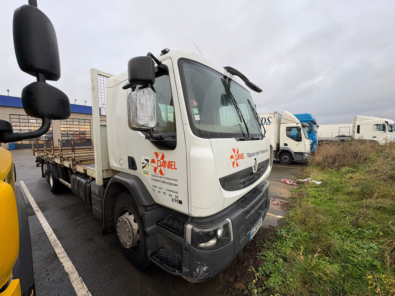 Renault Premium 370 DXI - Camion plateau: photos 1 Renault Premium 370 DXI - Camion plateau: photos 1