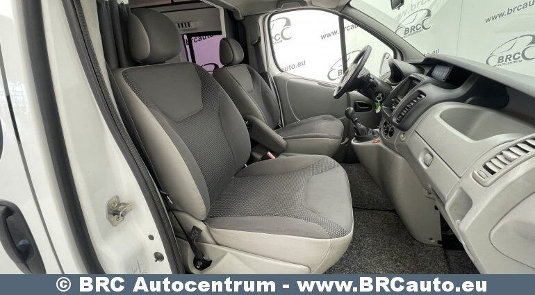 Opel Vivaro 2.5 CDTI - Camping-car: photos 5 Opel Vivaro 2.5 CDTI - Camping-car: photos 5