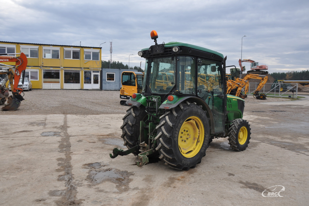 John Deere 5085 - Tracteur agricole: photos 5 John Deere 5085 - Tracteur agricole: photos 5