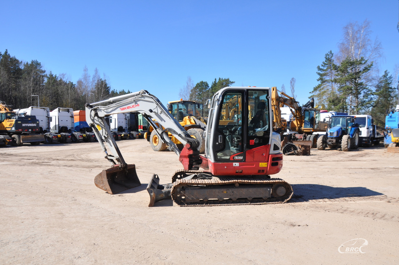 Takeuchi TB260 - Pelle sur chenille: photos 2 Takeuchi TB260 - Pelle sur chenille: photos 2