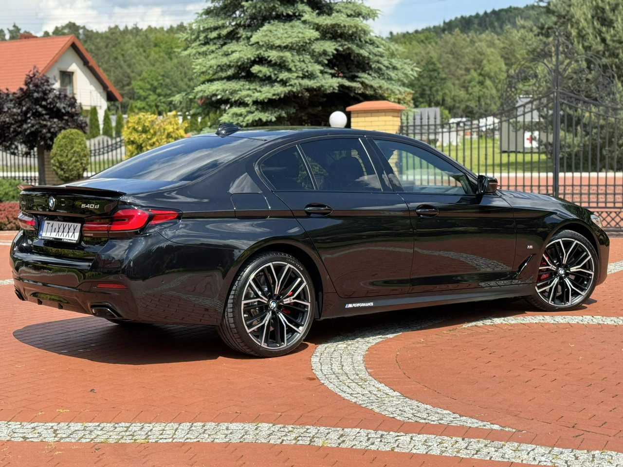 Berline BMW 540: photos 14