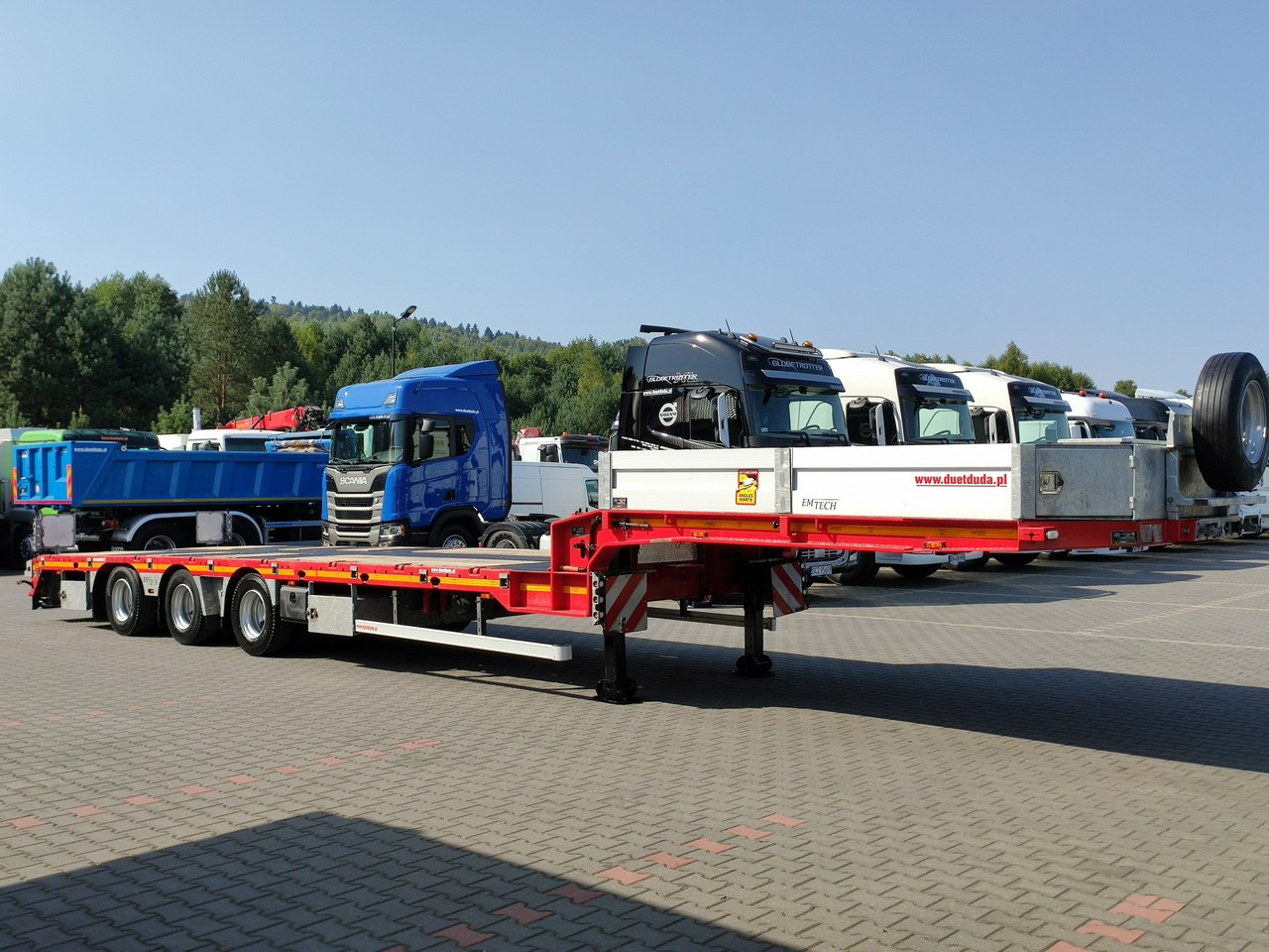 EMTECH Ład-33.3 tony 3osie Tylna oś skrętna Przednia Podnoszona - Semi-remorque surbaissé: photos 3 EMTECH Ład-33.3 tony 3osie Tylna oś skrętna Przednia Podnoszona - Semi-remorque surbaissé: photos 3