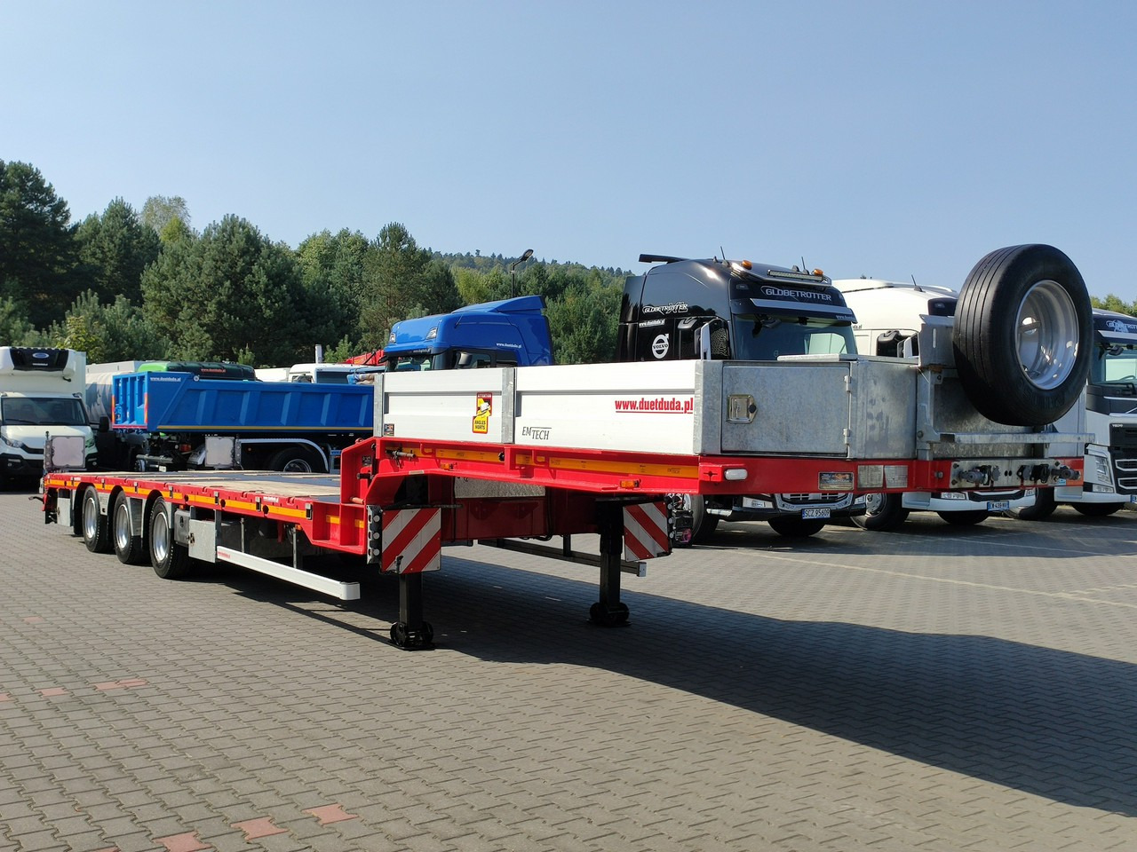 EMTECH Ład-33.3 tony 3osie Tylna oś skrętna Przednia Podnoszona - Semi-remorque surbaissé: photos 5 EMTECH Ład-33.3 tony 3osie Tylna oś skrętna Przednia Podnoszona - Semi-remorque surbaissé: photos 5